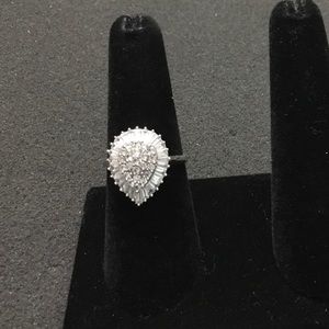 🚨Final Sale🚨 New Attractive Cocktail Ring size 7.5